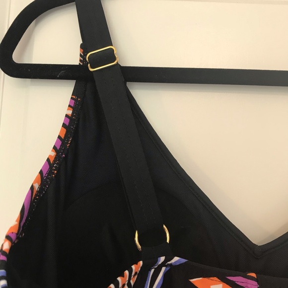 Swimsuits for All geometric  with fringe. - Picture 3 of 11